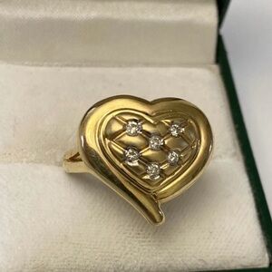14k Gold Diamond Heart Ring